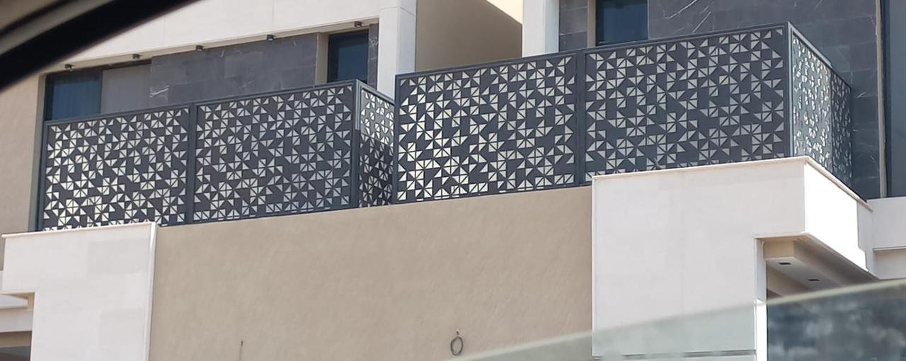 افضل سواتر خشبية في الرياض ومميزاتها وطرق التركيب